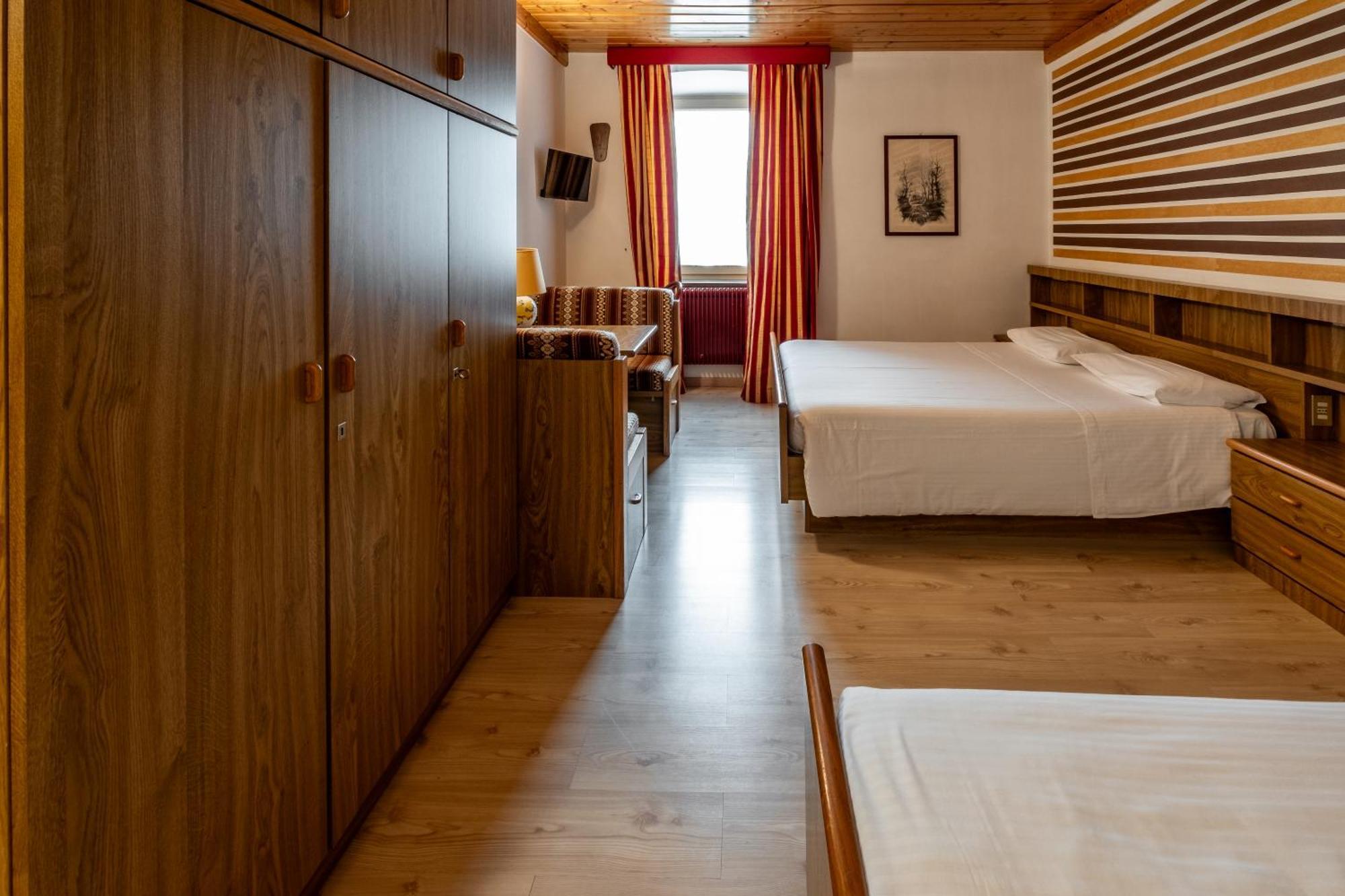 Hotel Garni Zanella Fucine Exterior photo