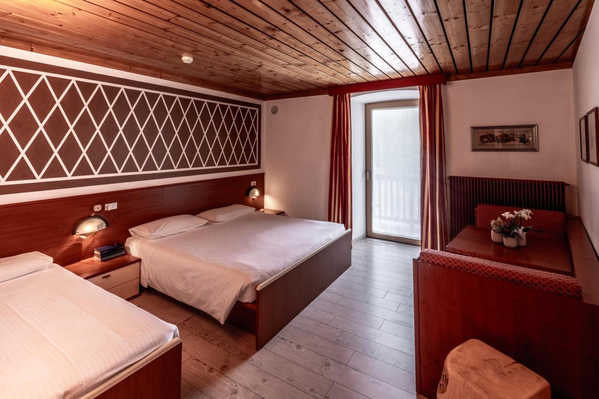 Hotel Garni Zanella Fucine Exterior photo